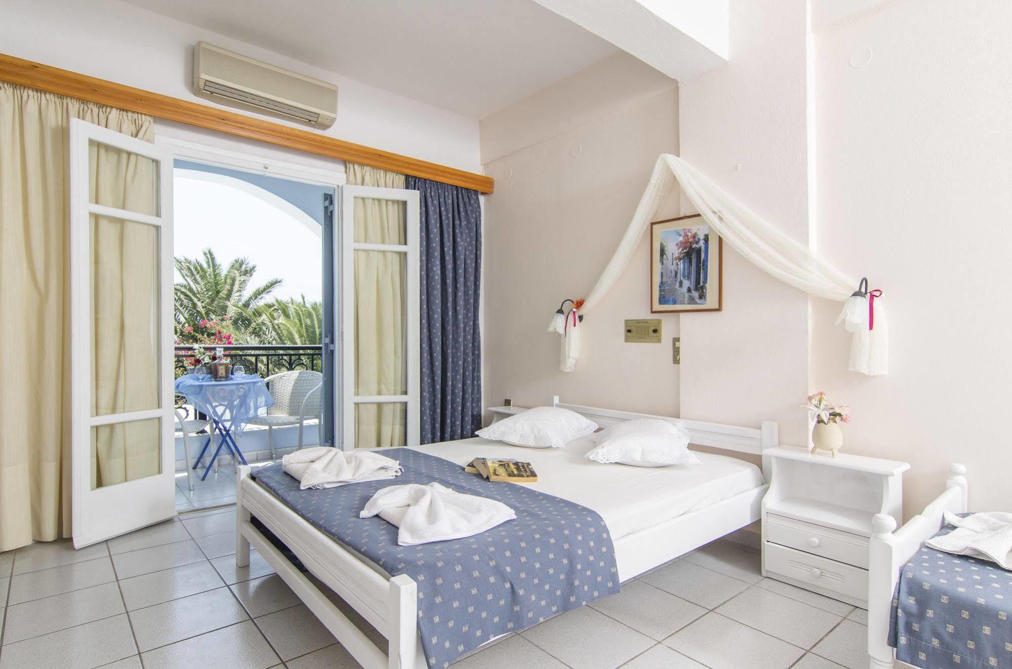 Pantheon Hotel Agios Georgios  Exterior foto