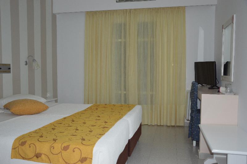 Pantheon Hotel Agios Georgios  Exterior foto